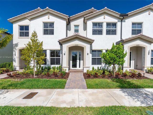 Home for sale at 26480 SW 148th Ct 26480 - photo 6048731