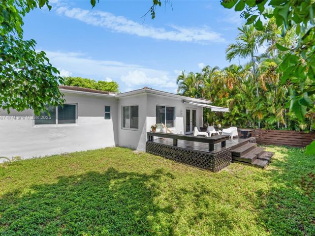 Home for sale at 9057 Emerson Ave - photo 6054870