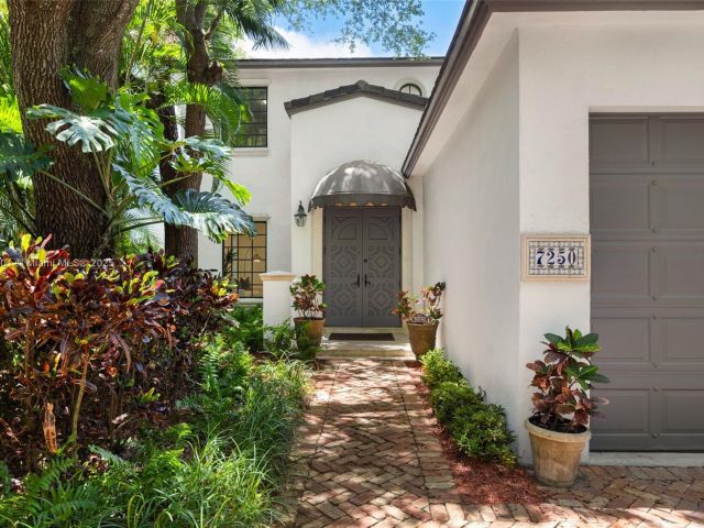 Home for sale at 7250 Erwin Rd - photo 6221059