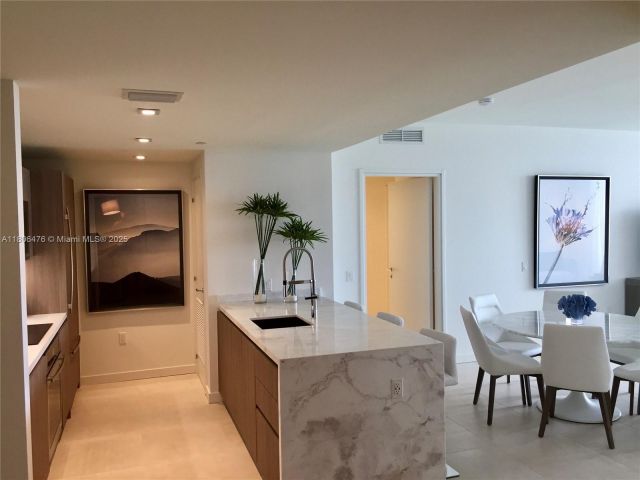 Apartment for rent  Unit #505 - photo 7137139