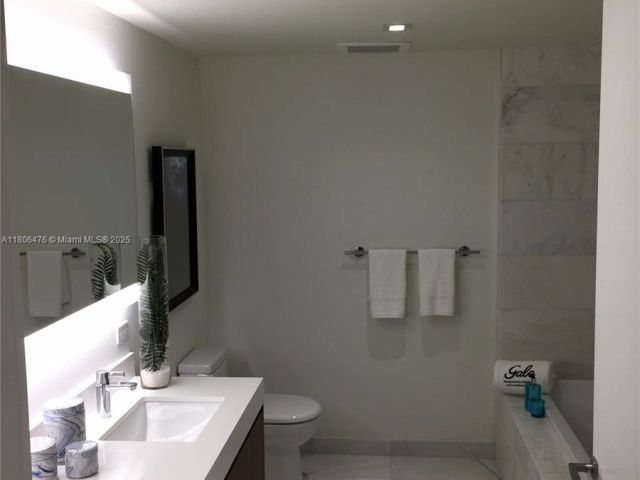 Apartment for rent  Unit #505 - photo 7137144