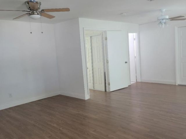 Home for rent at 305 NW 4th Avenue - photo 6505433