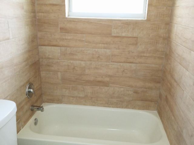 Home for rent at 305 NW 4th Avenue - photo 6505434