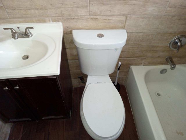 Home for rent at 305 NW 4th Avenue - photo 6505440