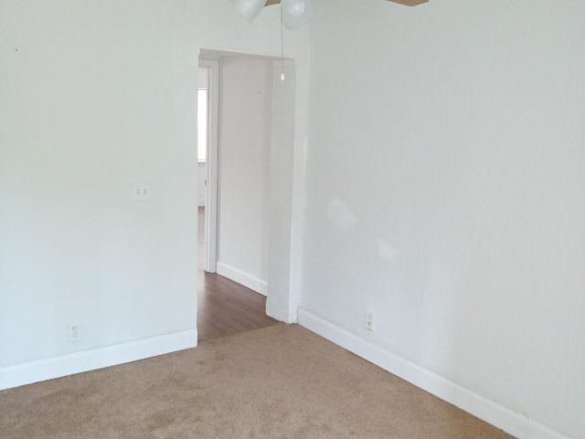 Home for rent at 305 NW 4th Avenue - photo 6505445