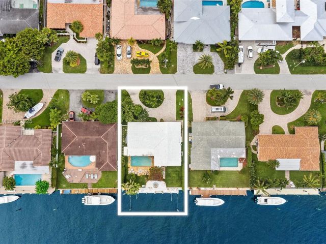 Home for sale at 2770 NE 8th Ct - photo 6049389