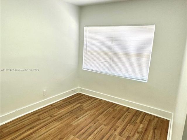 Home for rent at 912 NW 2nd St 912 - photo 6055488