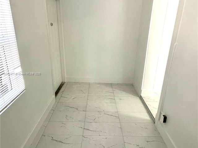 Home for rent at 912 NW 2nd St 912 - photo 6055499