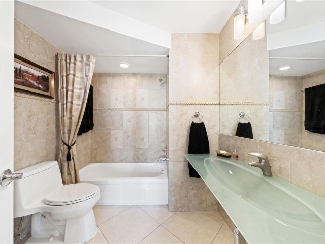 Apartment for sale  Unit #1103 - photo 6052647