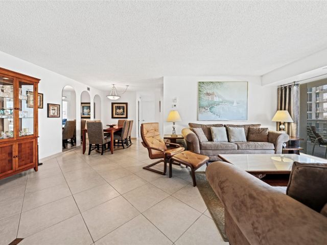 Apartment for sale  Unit #1103 - photo 6052653