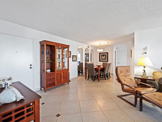 Apartment for sale  Unit #1103 - photo 6052654