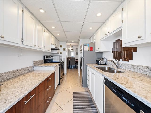 Apartment for sale  Unit #1103 - photo 6052662