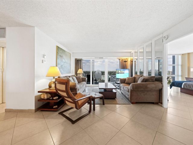 Apartment for sale  Unit #1103 - photo 6052663