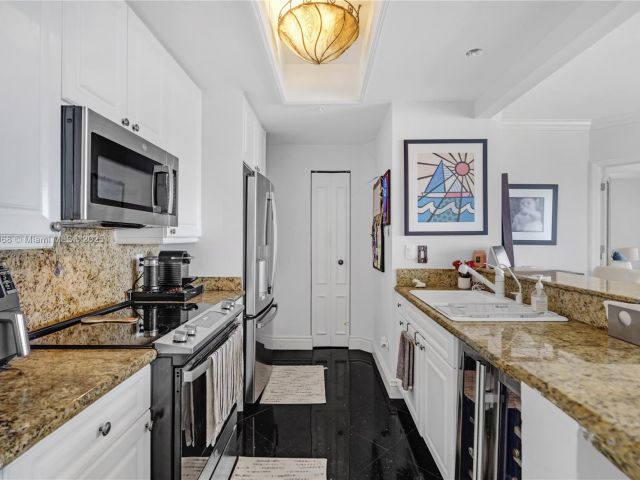 Apartment for sale  Unit #3803 - photo 6052042