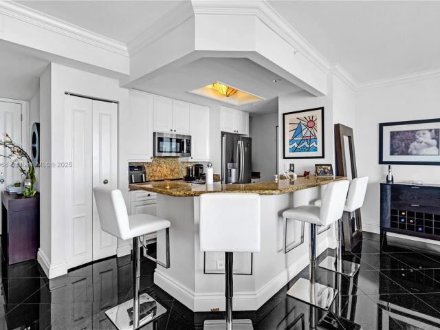 Apartment for sale  Unit #3803 - photo 6052043