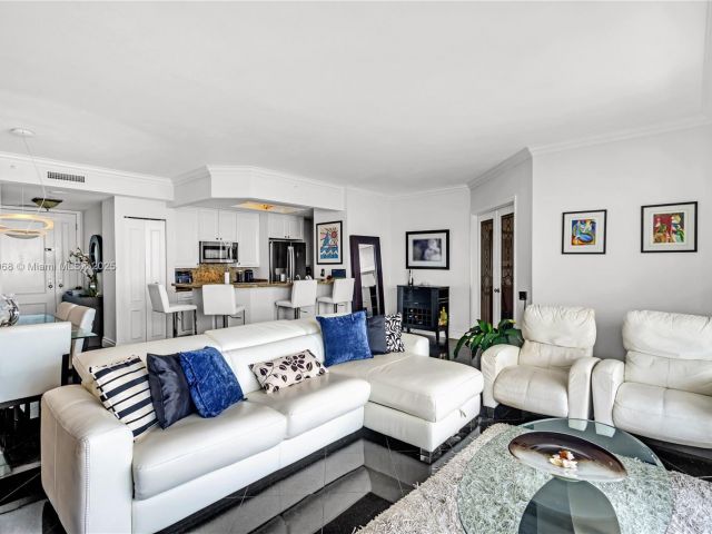 Apartment for sale  Unit #3803 - photo 6052044