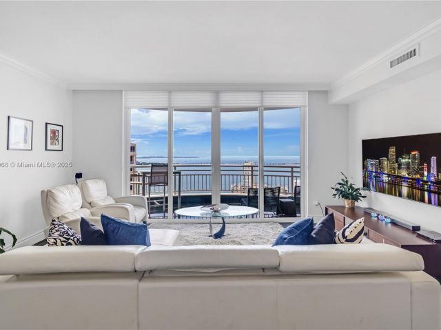 Apartment for sale  Unit #3803 - photo 6052048