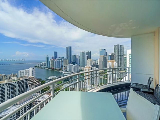 Apartment for sale  Unit #3803 - photo 6052055