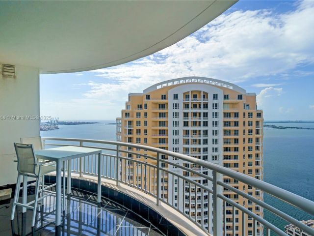 Apartment for sale  Unit #3803 - photo 6052056