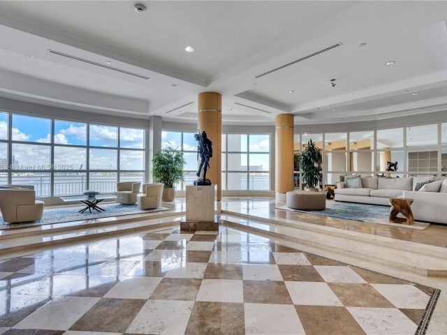 Apartment for sale  Unit #3803 - photo 6052057