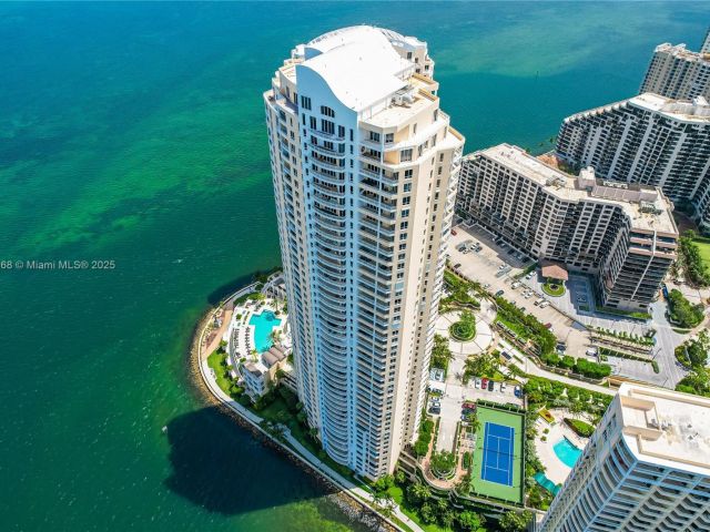 Apartment for sale  Unit #3803 - photo 6052058