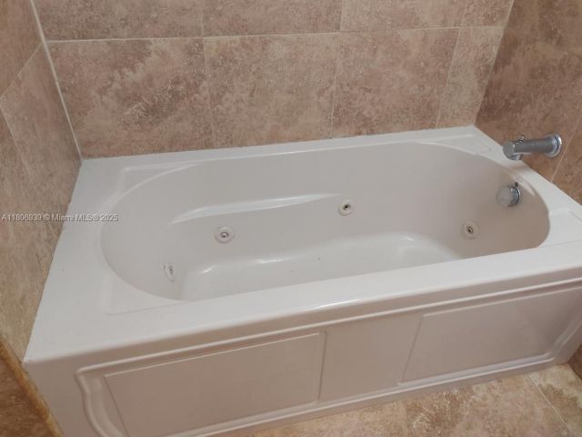 Home for sale at 20033 NE 2nd PL - photo 6051657