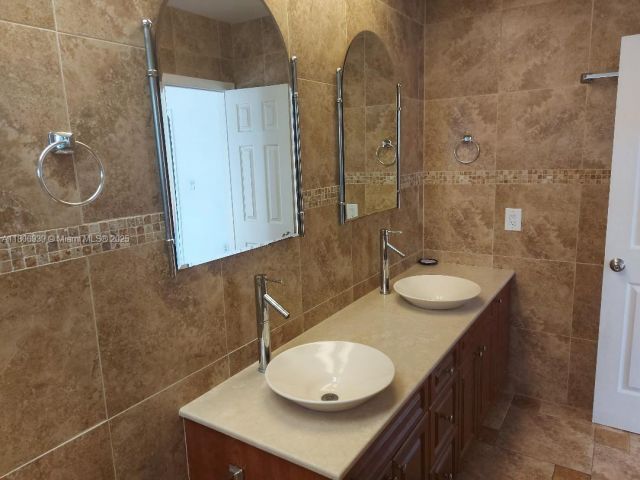 Home for sale at 20033 NE 2nd PL - photo 6051658