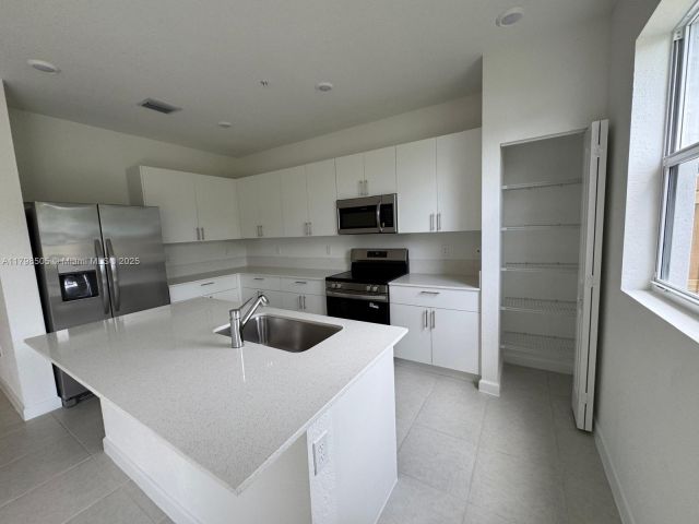 Home for rent at 18406 SW 2nd St - photo 6051596