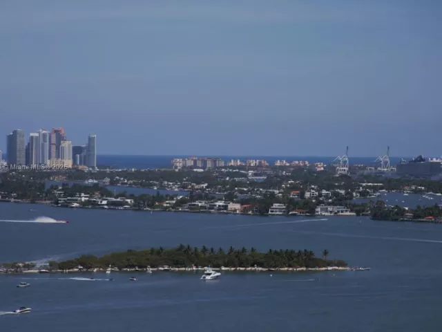 3-bedroom condo for sale in Miami - 480 NE 31 St 2607 - MondialRealty