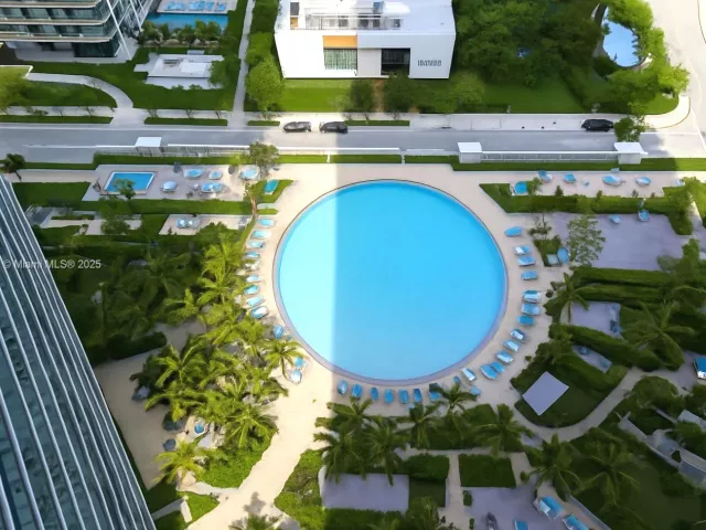 3-bedroom condo for sale in Miami - 480 NE 31 St 2607 - MondialRealty