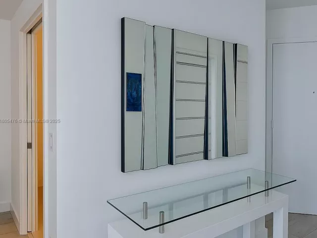 3-bedroom condo for sale in Miami - 480 NE 31 St 2607 - MondialRealty