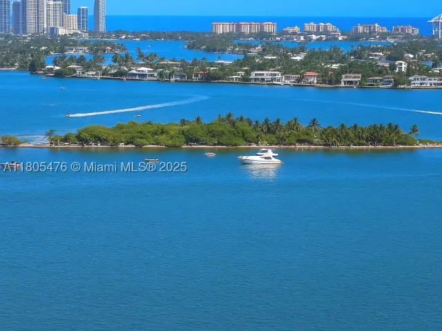 3-bedroom condo for sale in Miami - 480 NE 31 St 2607 - MondialRealty