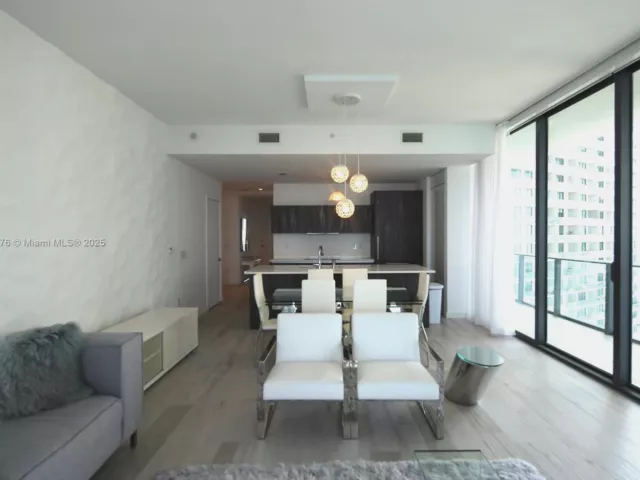 3-bedroom condo for sale in Miami - 480 NE 31 St 2607 - MondialRealty
