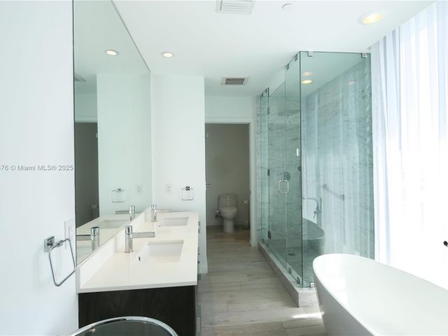 Apartment for sale  Unit #2607 - photo 6069364