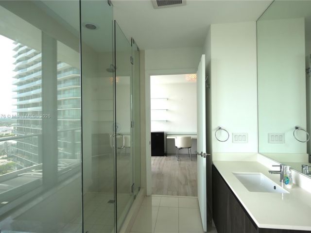 Apartment for sale  Unit #2607 - photo 6069366