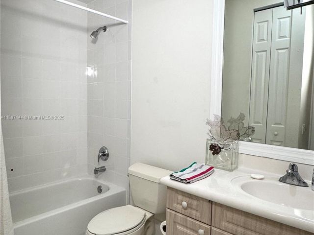 Home for sale at 826 E Spinnaker Dr E - photo 6077536