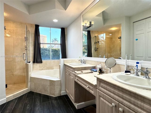 Home for sale at 826 E Spinnaker Dr E - photo 6077541