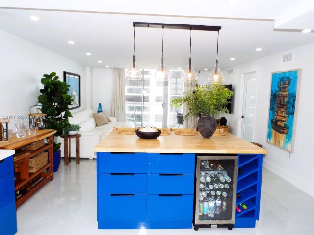 Apartment for sale  Unit #1619 - photo 6053243