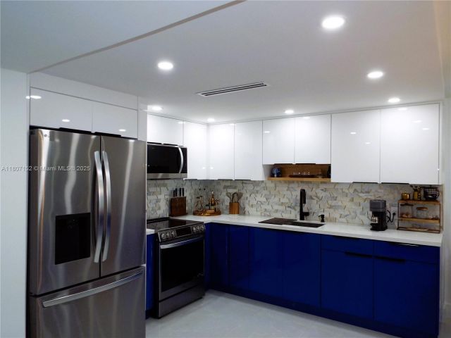 Apartment for sale  Unit #1619 - photo 6053244