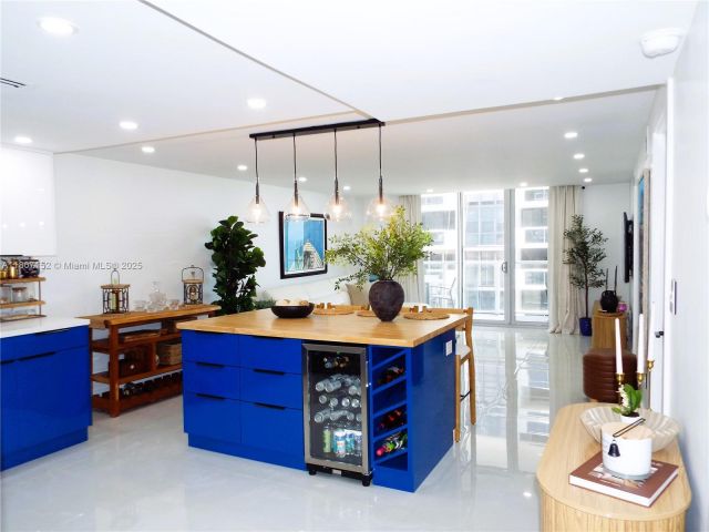 Apartment for sale  Unit #1619 - photo 6053253