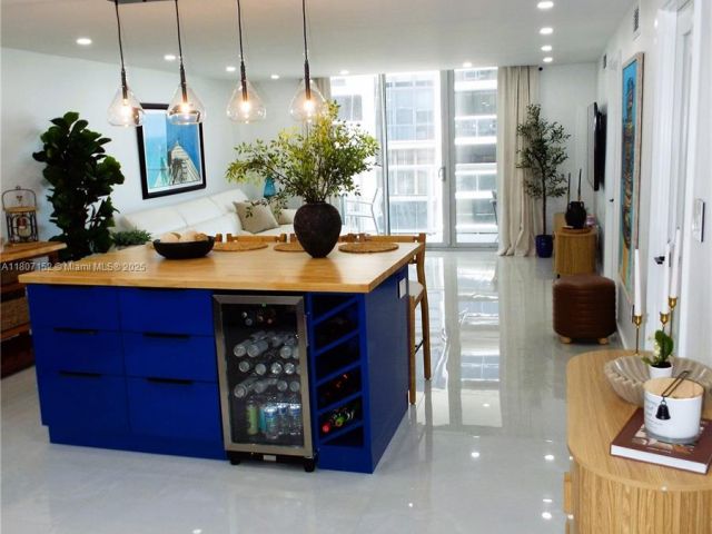 Apartment for sale  Unit #1619 - photo 6053254