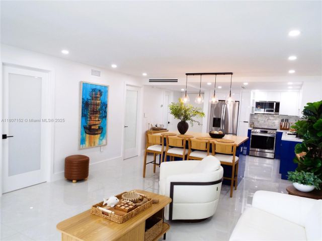 Apartment for sale  Unit #1619 - photo 6053258