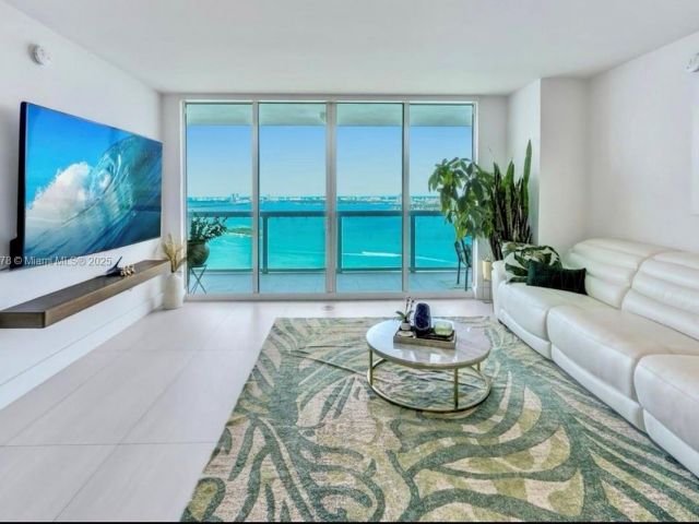 Apartment for sale  Unit #3707 - photo 6056451