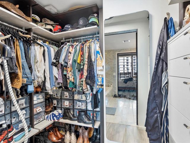 Apartment for sale  Unit #3510 - photo 6055679