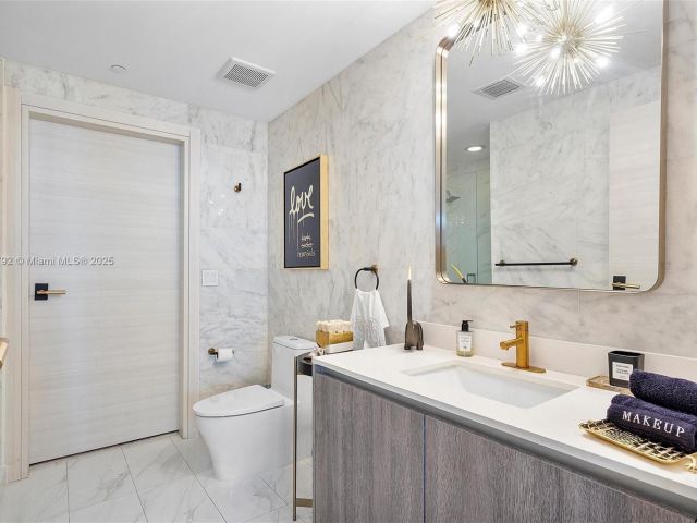 Apartment for sale  Unit #3510 - photo 6055682