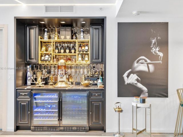 Apartment for sale  Unit #3510 - photo 6055690