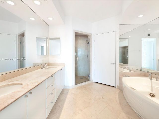 Apartment for rent  Unit #1404 - photo 6056547