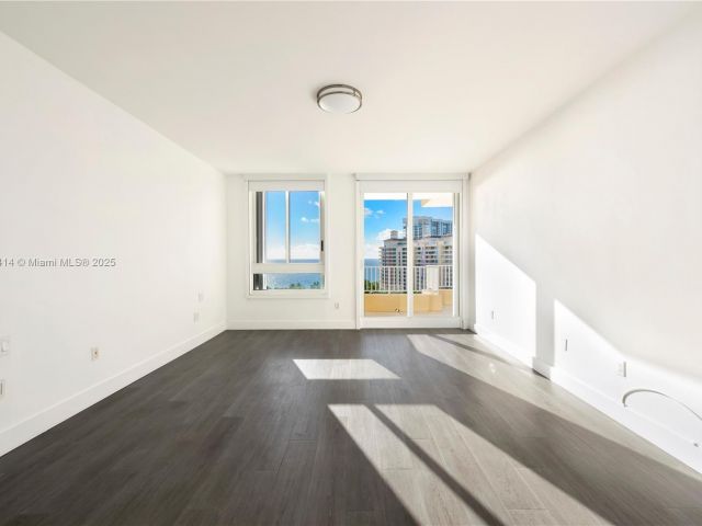 Apartment for rent  Unit #1404 - photo 6056548