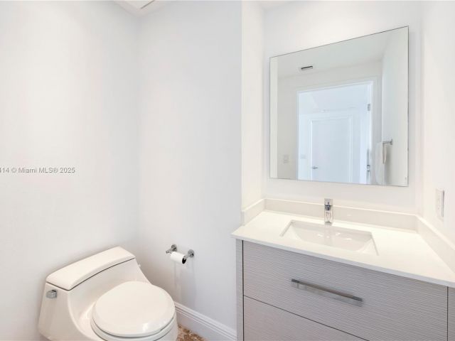 Apartment for rent  Unit #1404 - photo 6056551