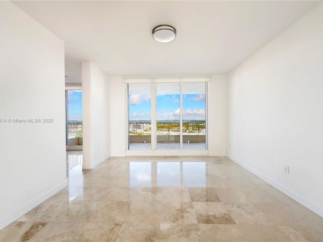 Apartment for rent  Unit #1404 - photo 6056552